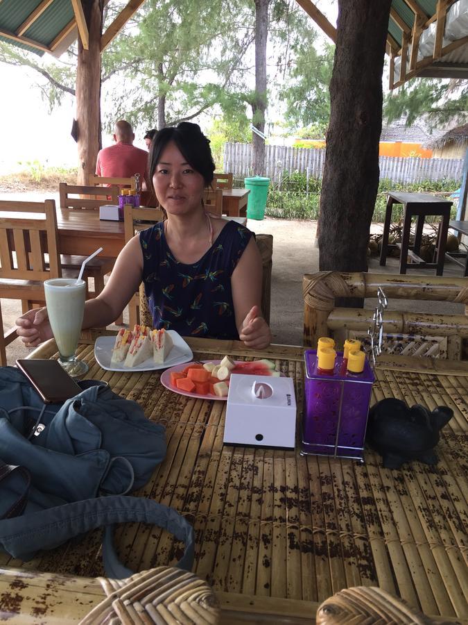 Lia Jaya Bungalows Gili Meno Buitenkant foto