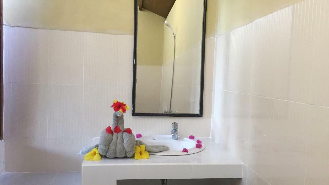 Lia Jaya Bungalows Gili Meno Buitenkant foto